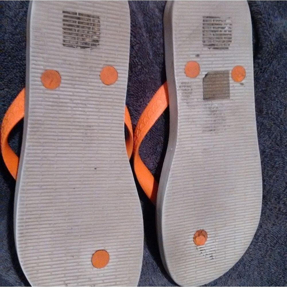 Previously Loved Kitson Flip Flops Size 10 - Picture 6 of 6